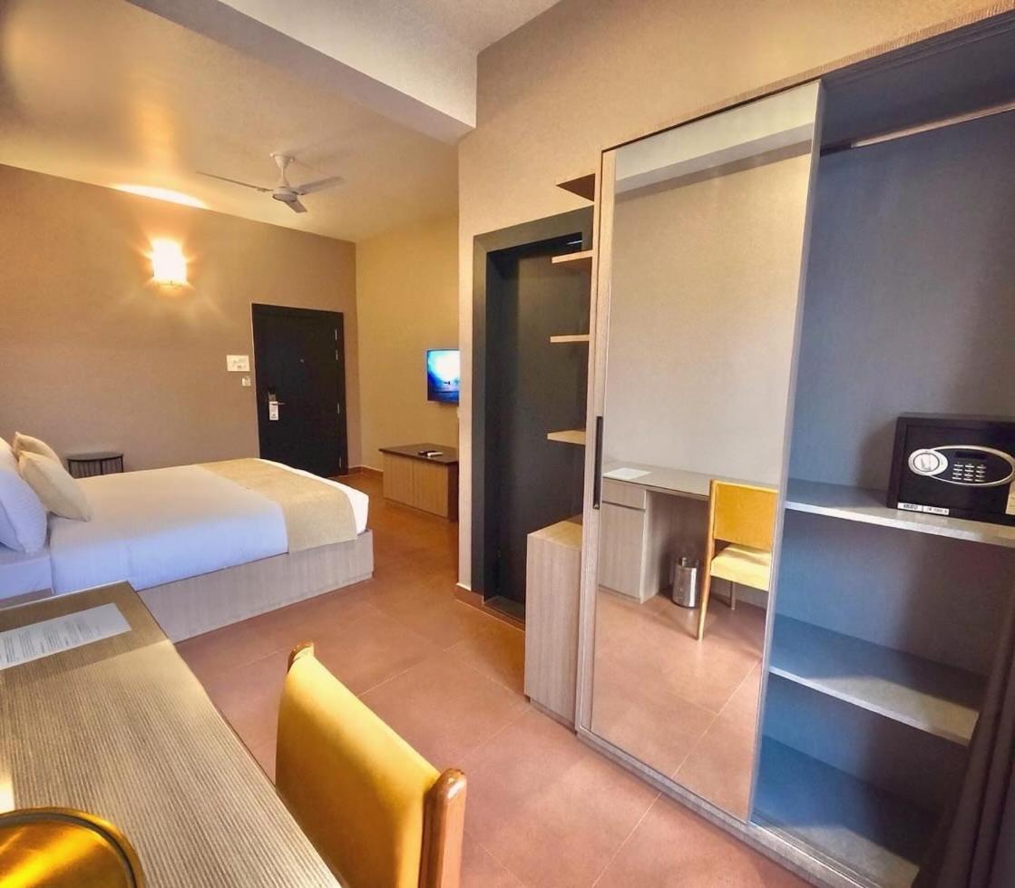 Hotel The Dibrugarh Address Exterior foto