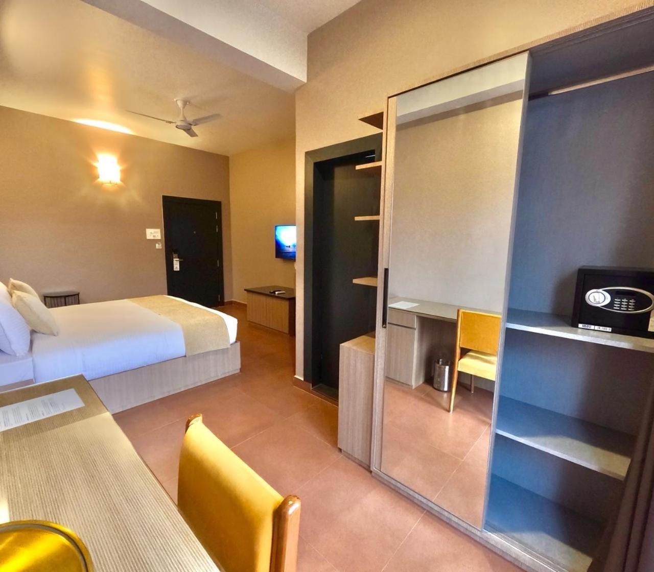 Hotel The Dibrugarh Address Exterior foto